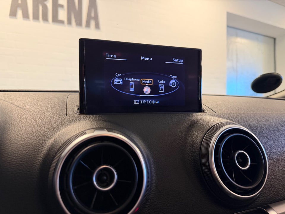 Audi A3 1,4 TFSi 122 Ambiente Sportback 5d