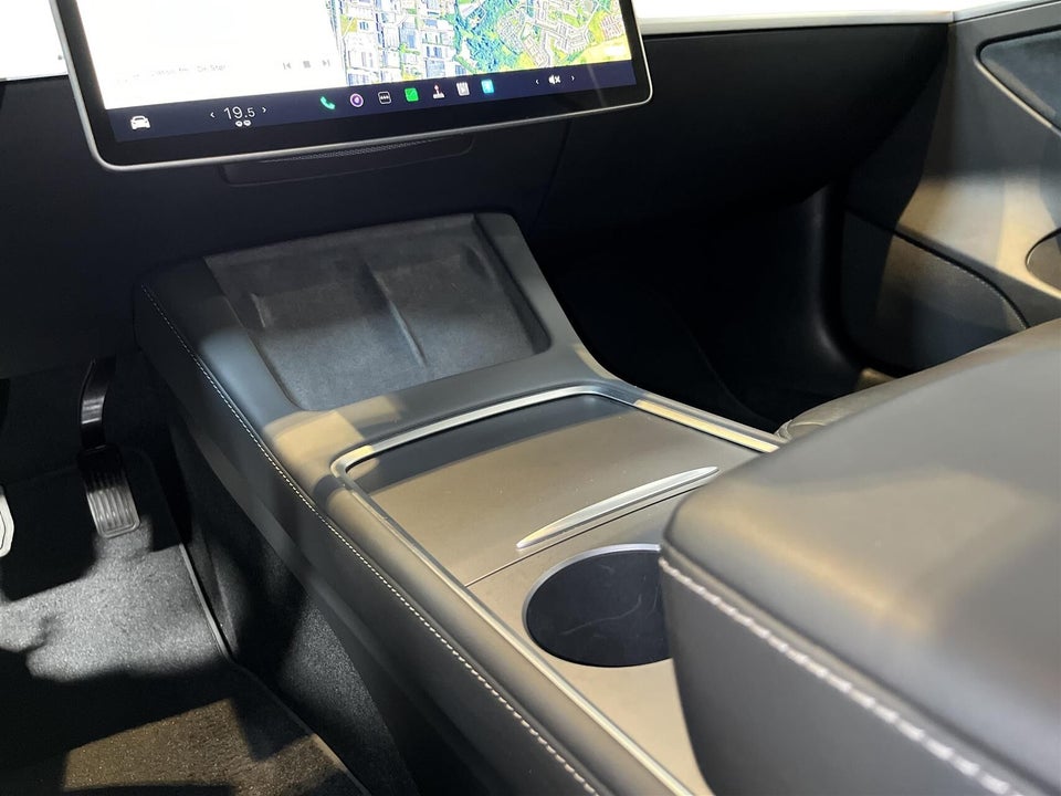 Tesla Model 3 RWD 4d