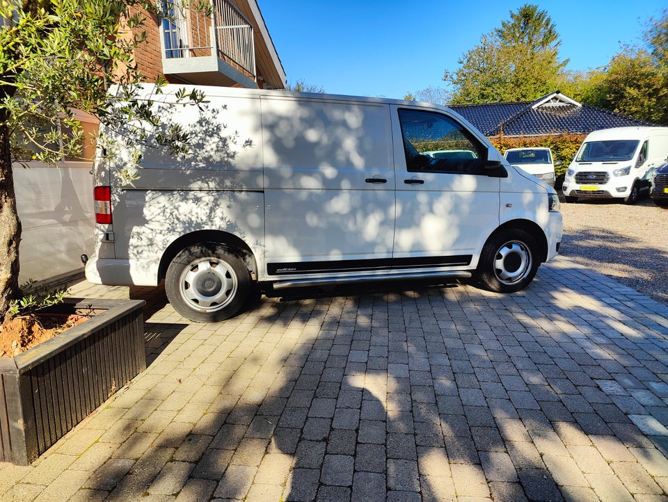 VW Transporter 2,0 TDi 140 Kassevogn DSG kort