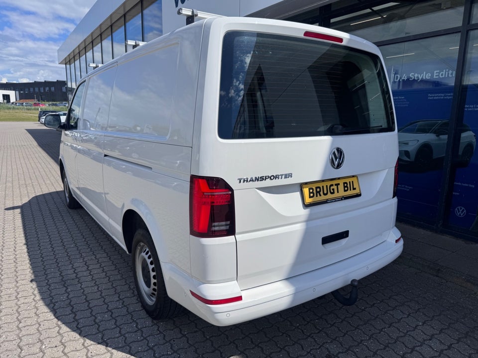 VW Transporter 2,0 TDi 150 Kassevogn lang