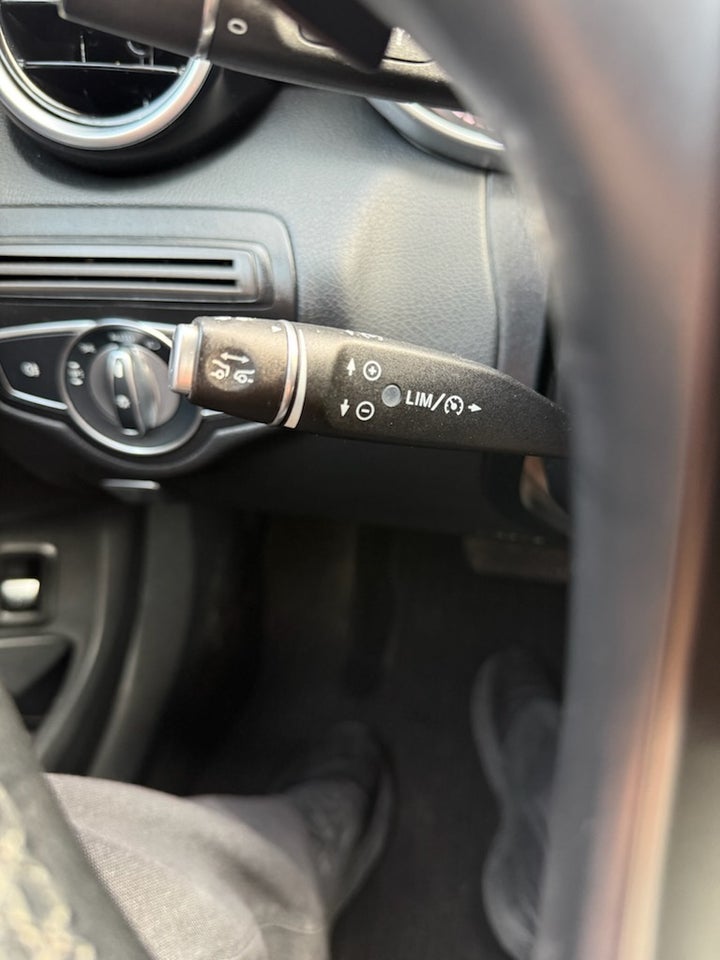 Mercedes C220 d 2,2 Avantgarde stc. aut. 5d