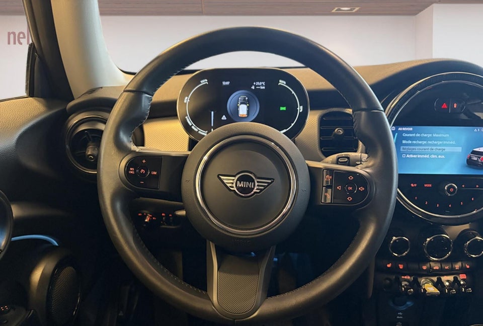 MINI Cooper SE Classic Trim 3d