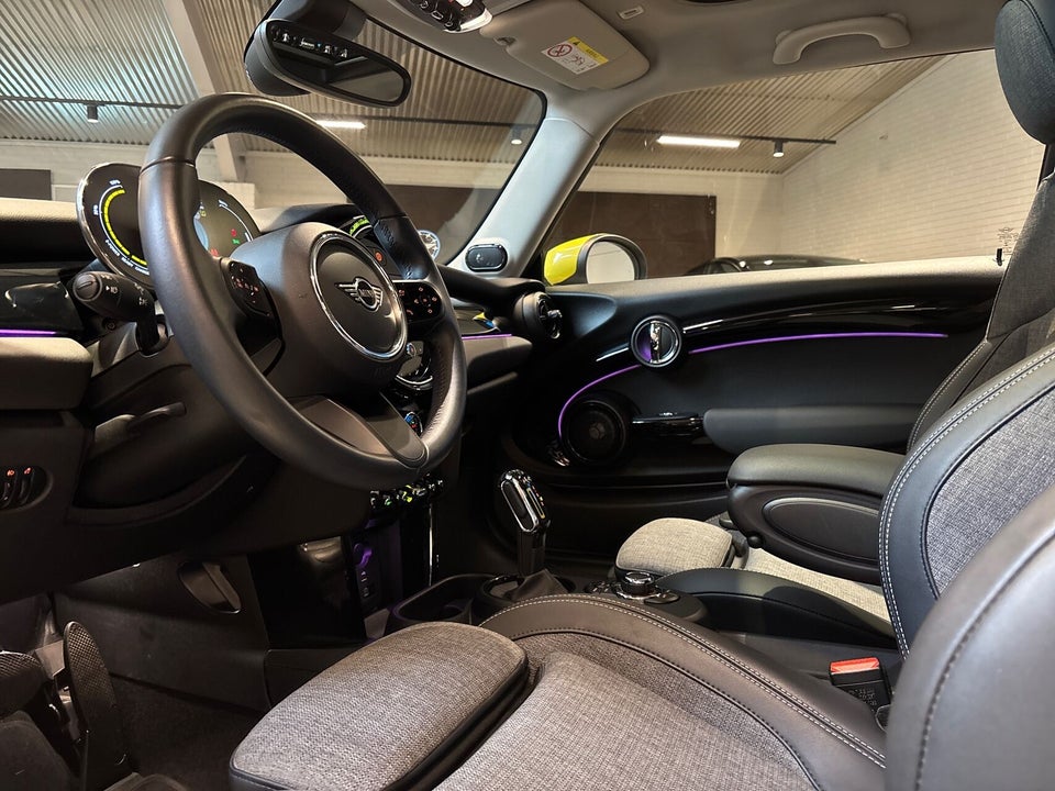 MINI Cooper SE Classic Trim 3d