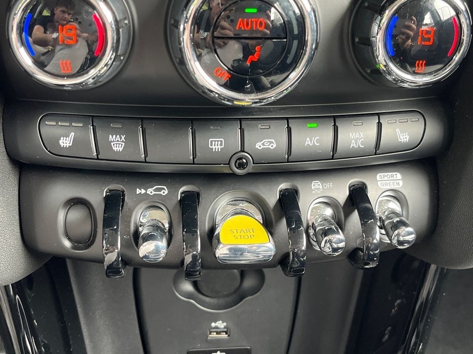 MINI Cooper SE Edition Premium Plus 3d