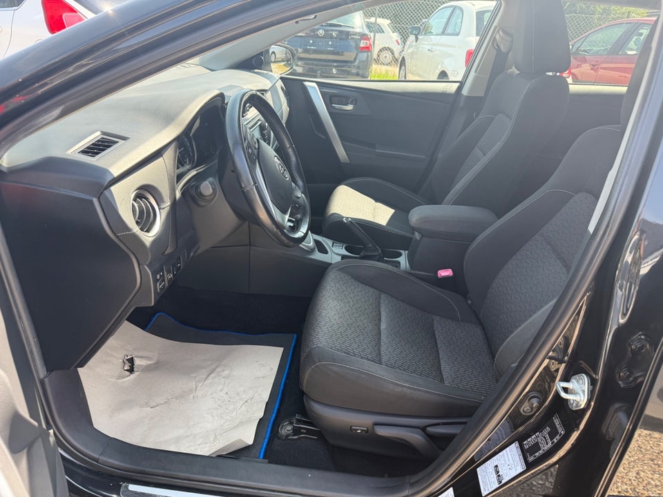 Toyota Auris 1,8 Hybrid H2 Premium Touring Sports CVT 5d