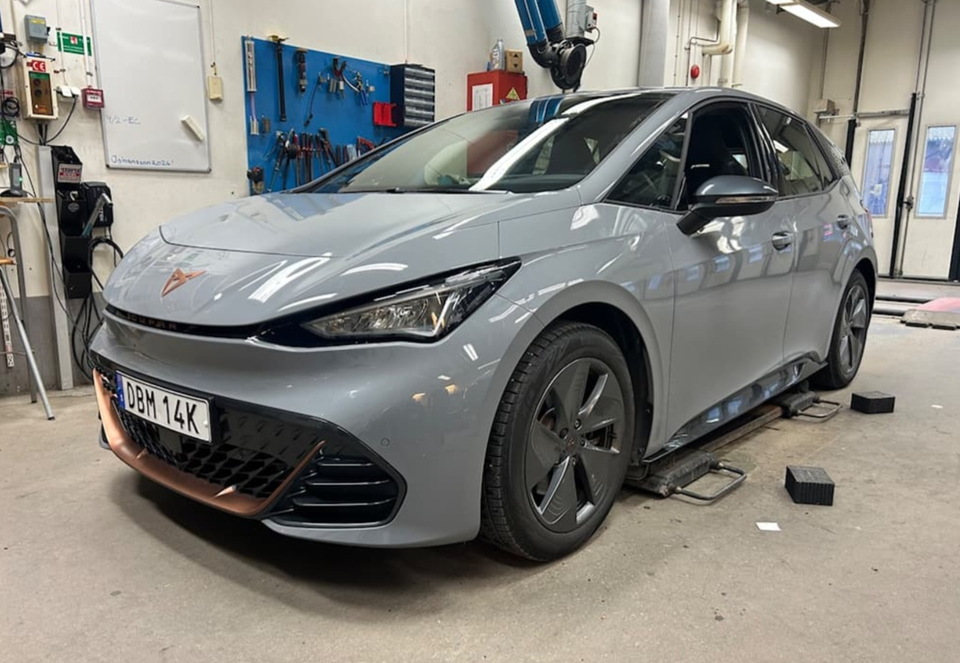 Cupra Born 58  5d