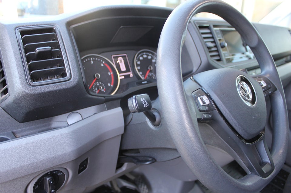 VW Crafter 35 2,0 TDi 140 Kassevogn L3H2 aut.