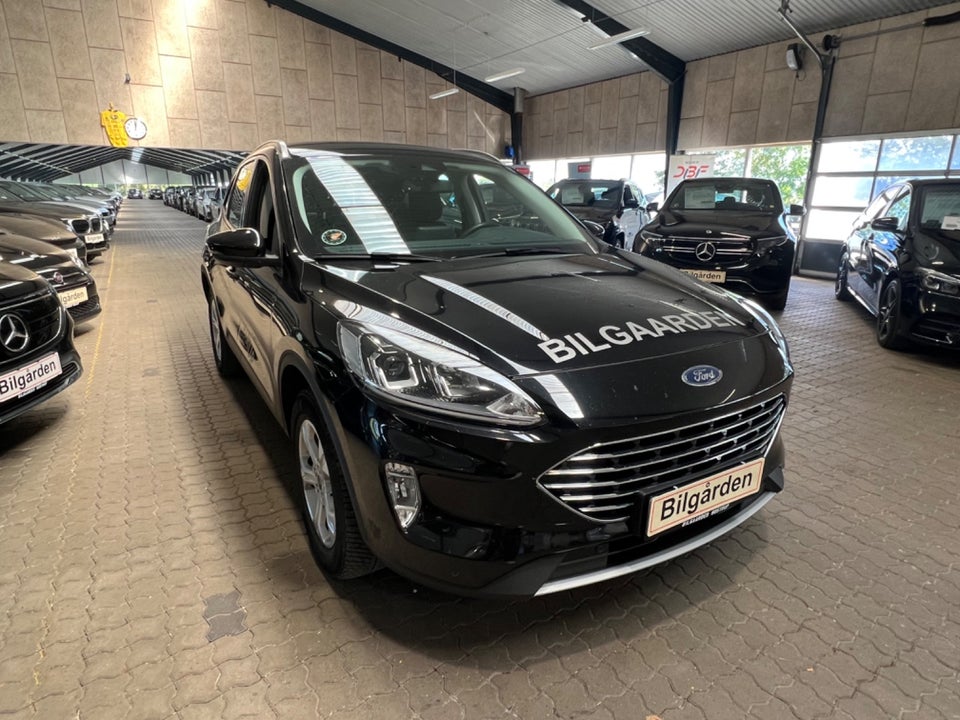 Ford Kuga 2,5 PHEV Titanium CVT 5d