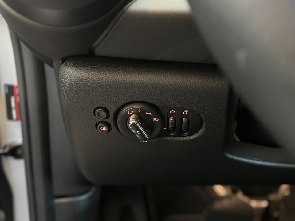 MINI Cooper SE Classic Trim 3d