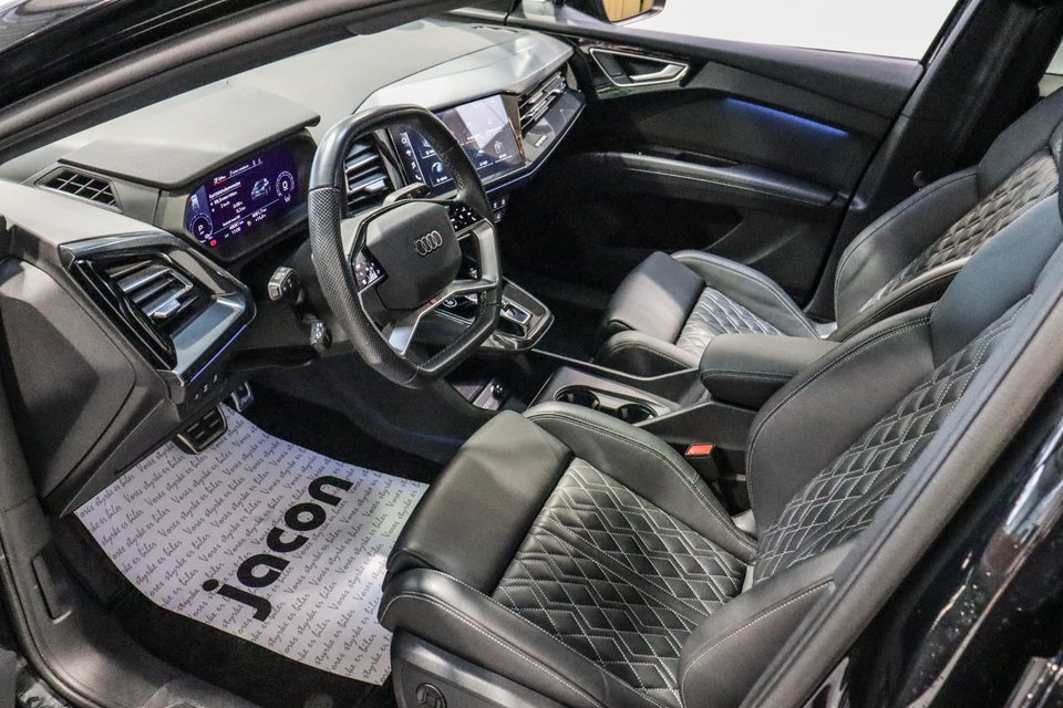 Audi Q4 e-tron 50 S-line quattro 5d