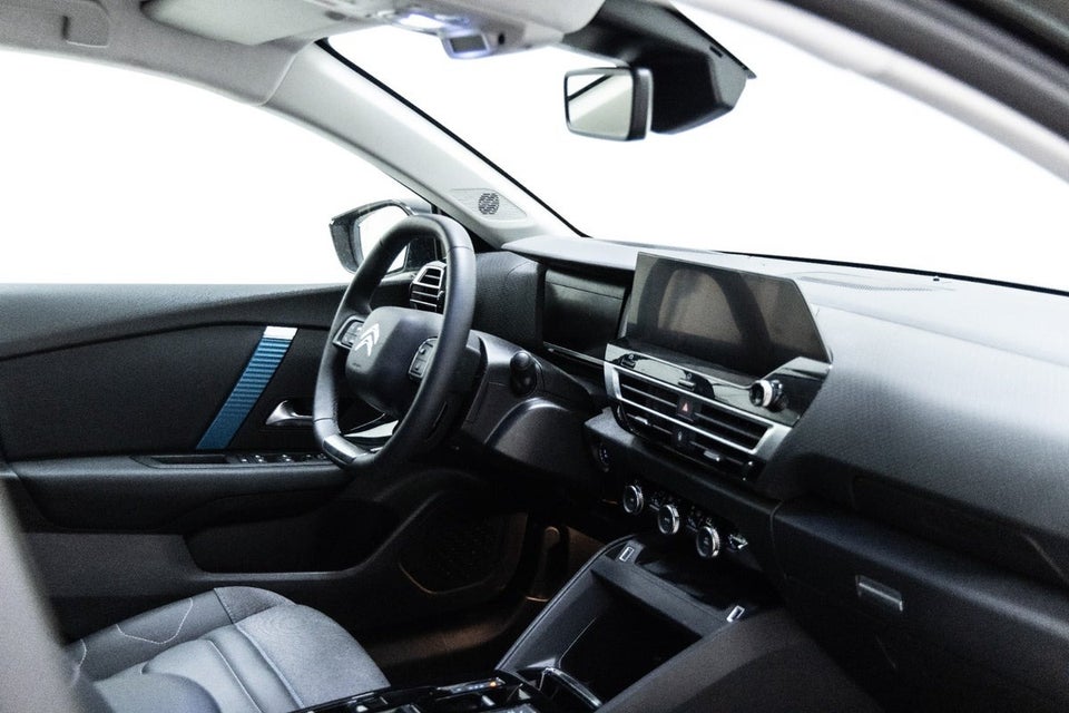 Citroën ë-C4 X 50 Shine 4d