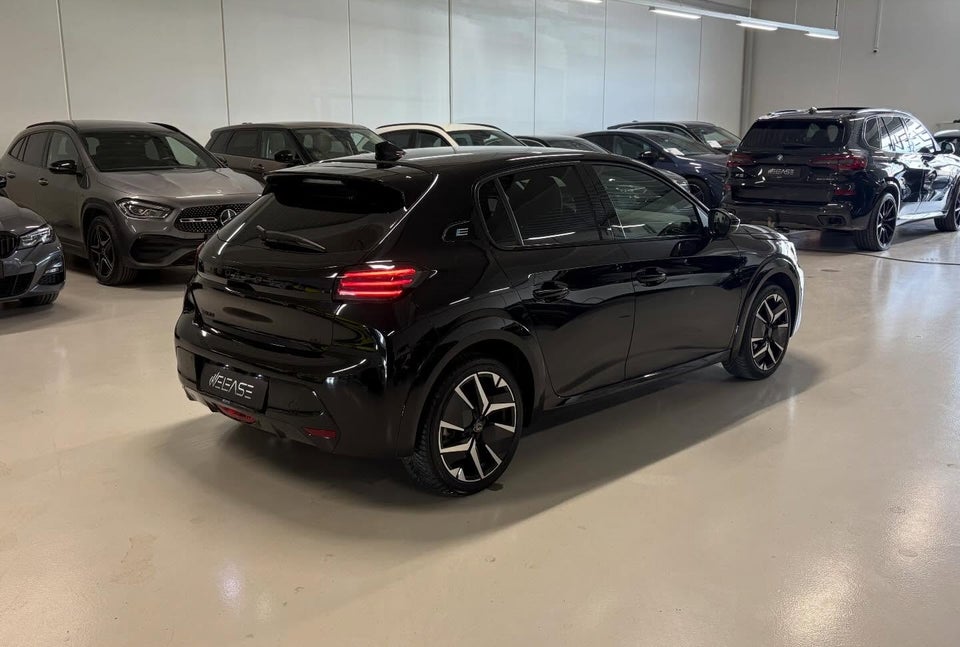 Peugeot e-208 54 GT 5d