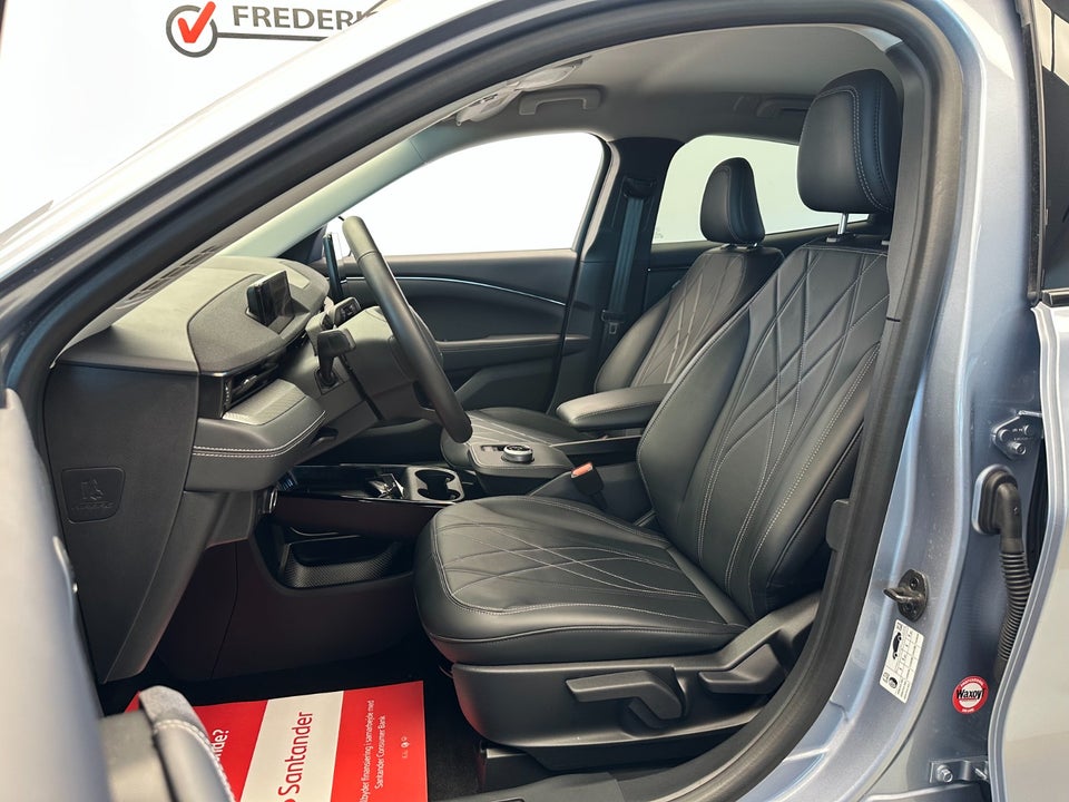 Ford Mustang Mach-E 75 Standard Range 5d