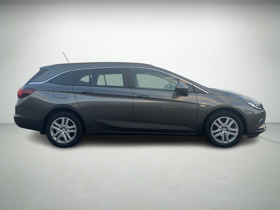 Opel Astra 1,6 CDTi 110 Dynamic 5d