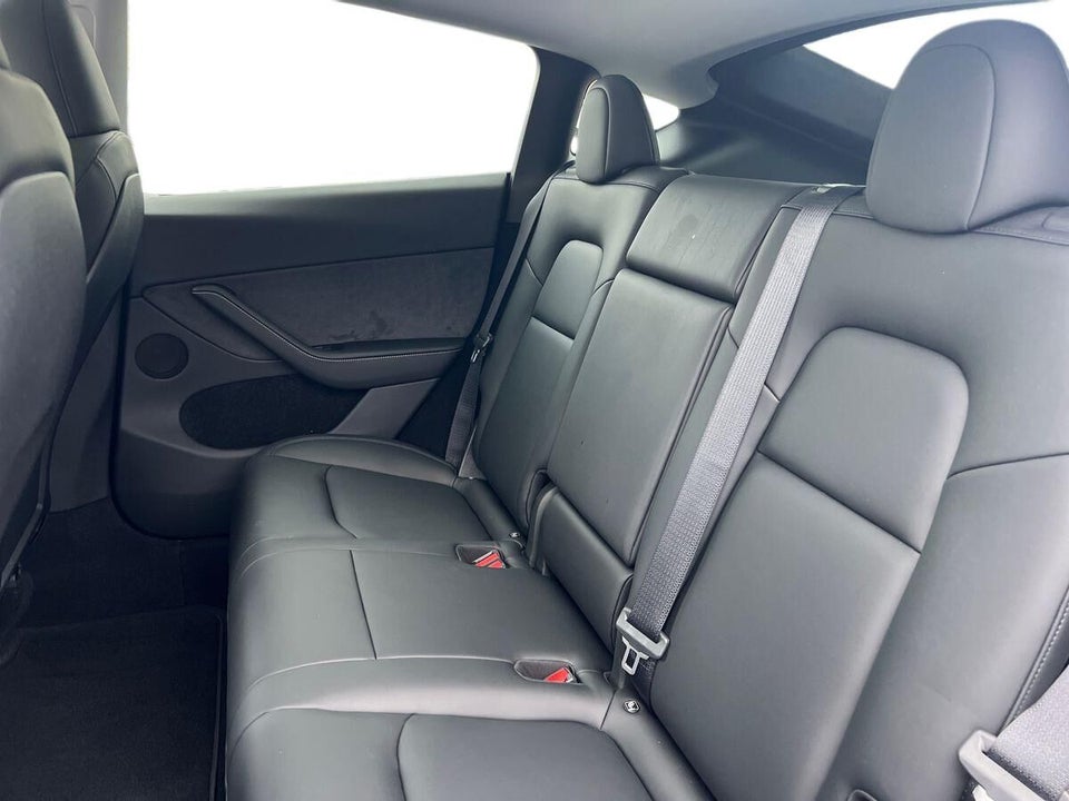 Tesla Model Y RWD 5d