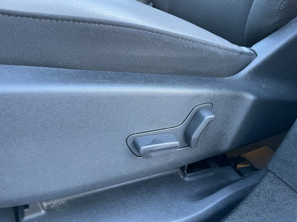 Citroën C5 Aircross 1,6 Hybrid Shine Sport EAT8 5d