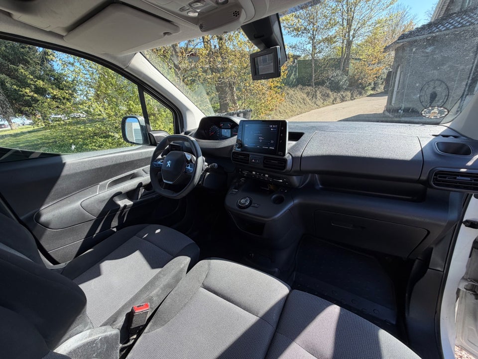Peugeot Partner 1,5 BlueHDi 130 L2V2 Ultimate EAT8 Van