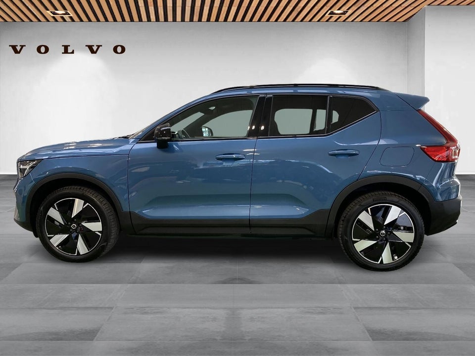 Volvo EX40 Extended Range Plus 5d