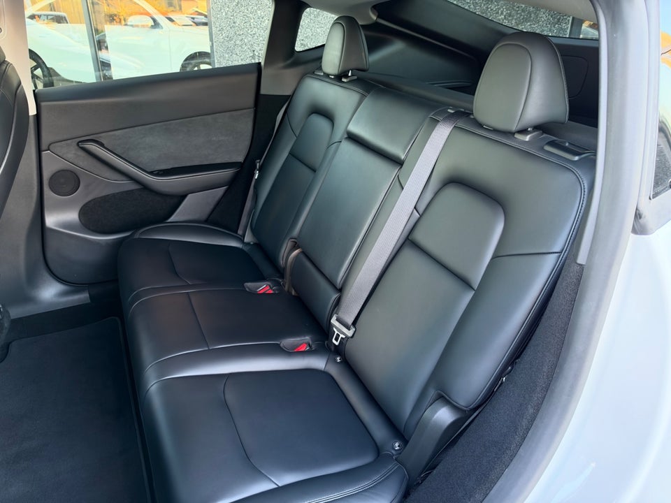 Tesla Model Y Long Range AWD 5d