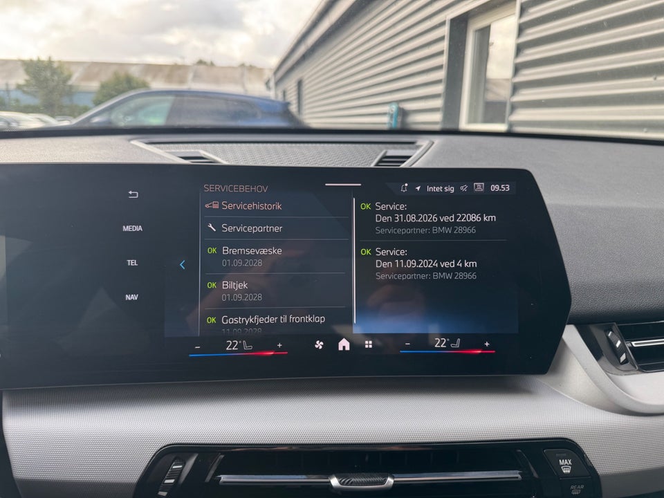 BMW iX2 eDrive20 5d