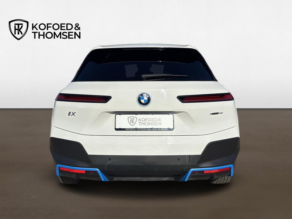 BMW iX xDrive40 5d