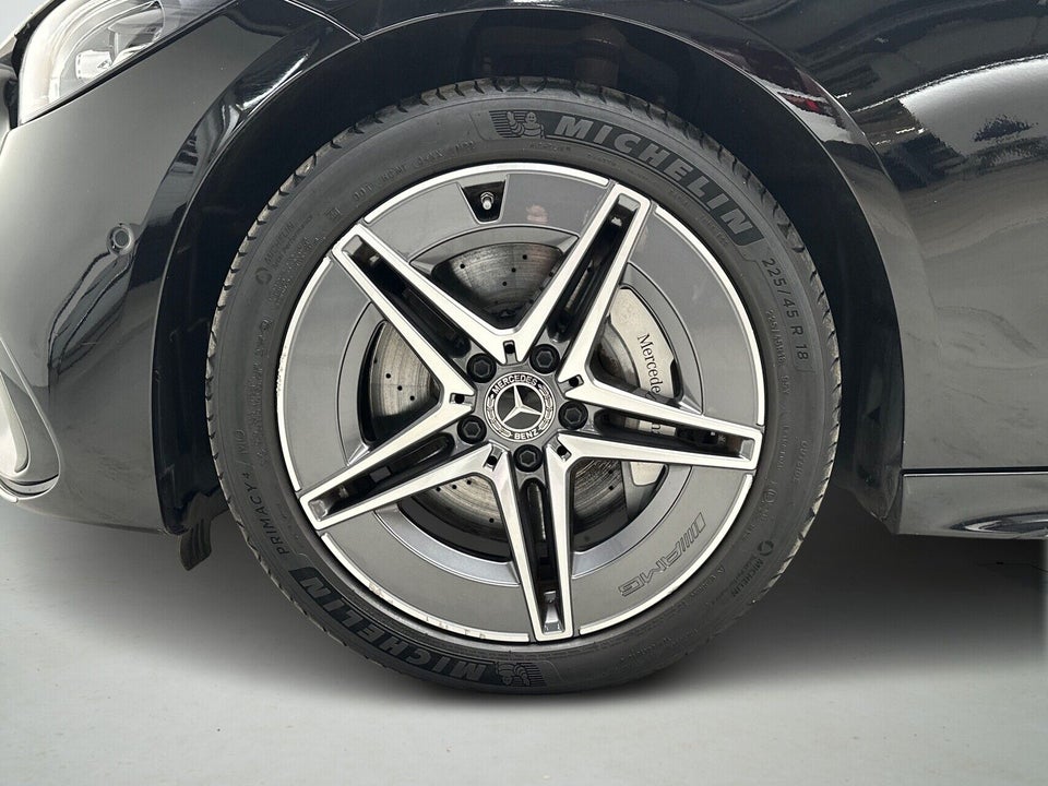 Mercedes C300 e 2,0 AMG Line stc. aut. 5d