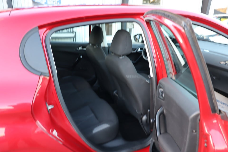 Peugeot 208 1,2 e-THP 110 Allure 5d
