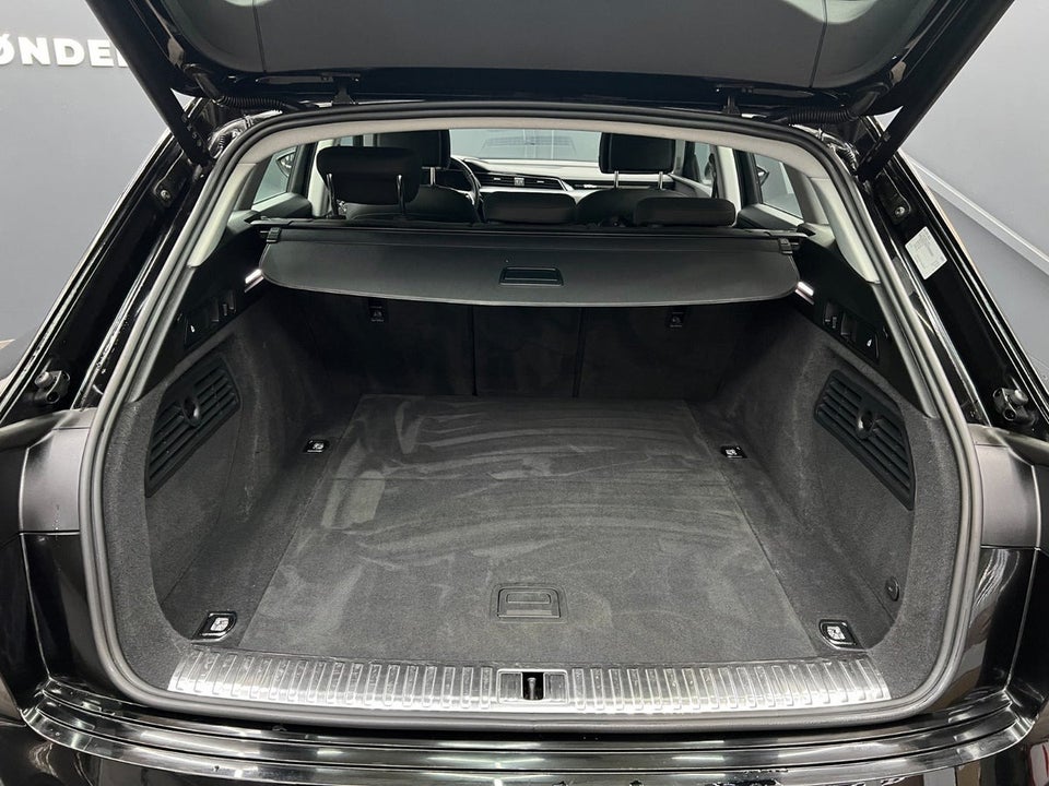 Audi e-tron 50 quattro 5d