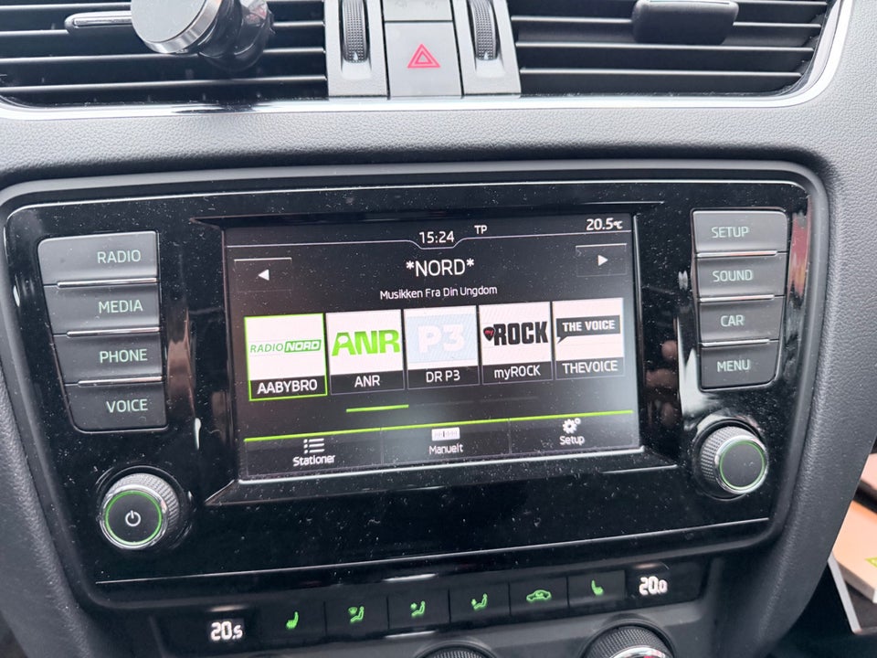 Skoda Octavia 1,6 TDi 110 Ambition DSG 5d