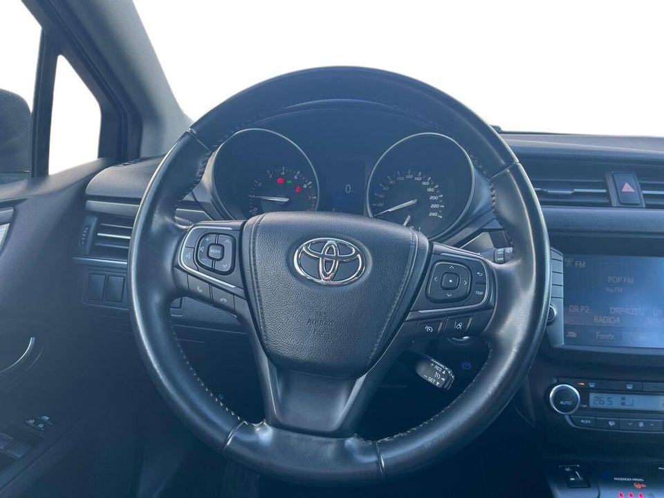 Toyota Avensis 1,8 VVT-i T2 Premium Touring Sports MDS 5d