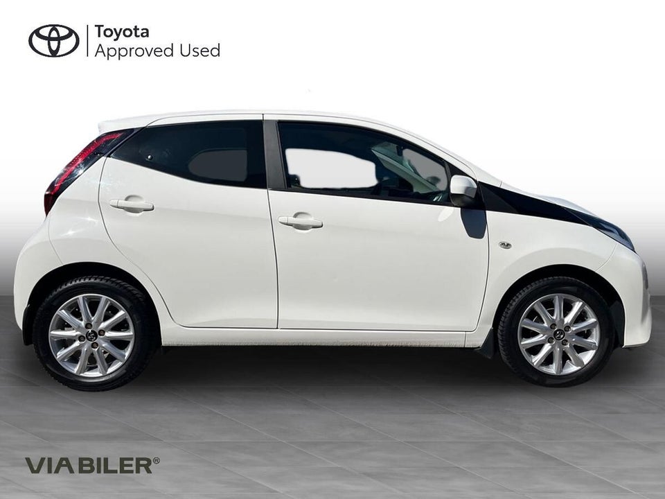 Toyota Aygo 1,0 VVT-i x-plore 5d