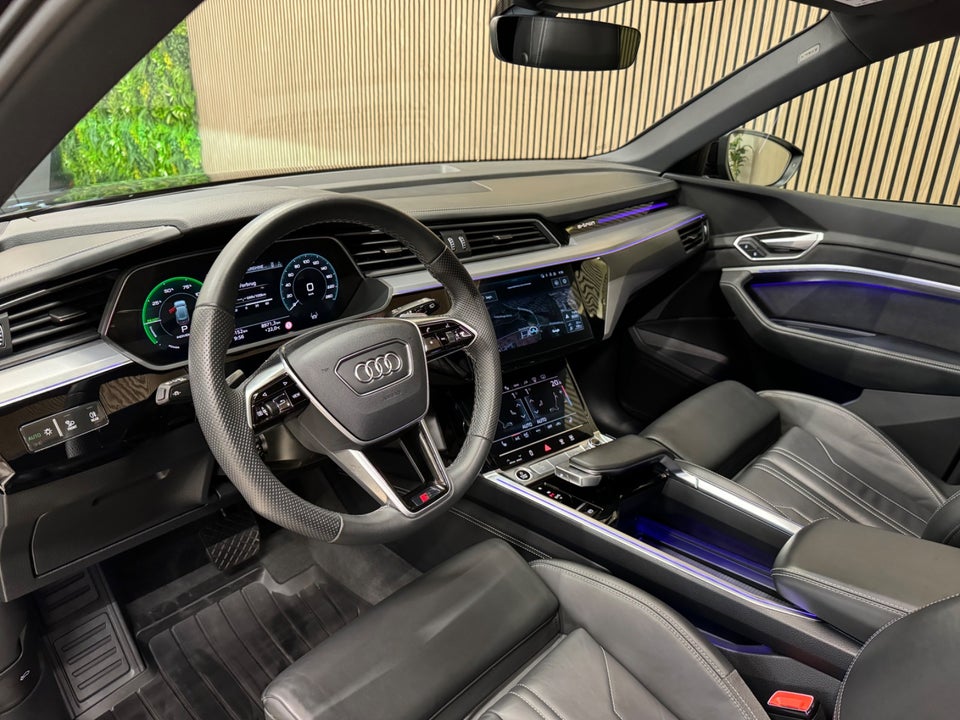 Audi e-tron 55 S-line quattro 5d