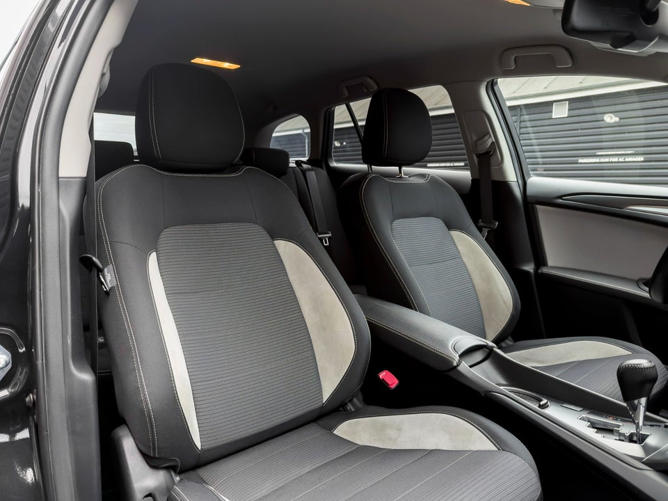 Toyota Avensis 1,8 VVT-i T2 Executive Touring Sports MDS 5d