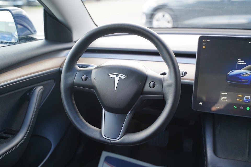 Tesla Model 3 Long Range AWD 4d
