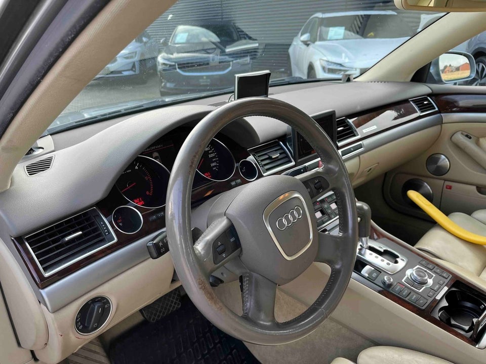 Audi A8 4,2 TDi 326 quattro Tiptr. 4d