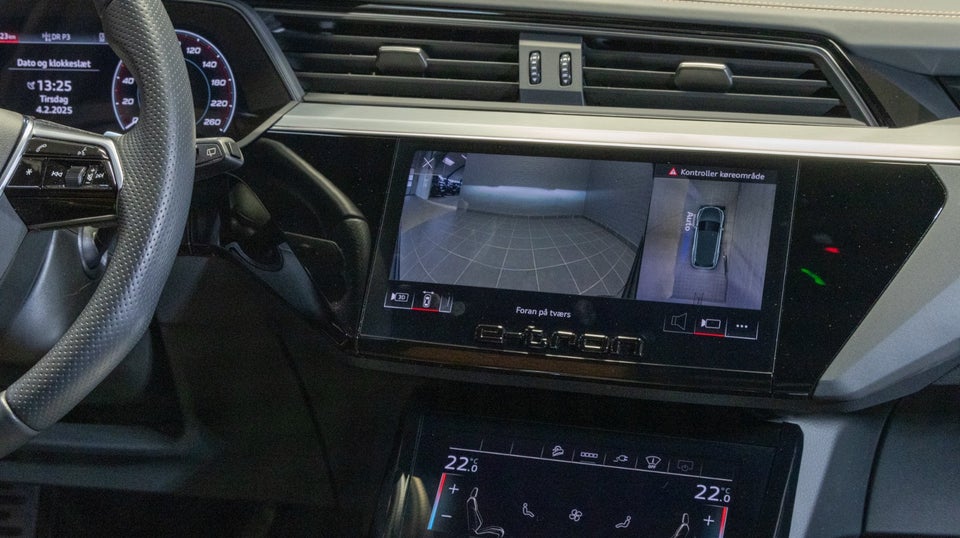 Audi e-tron 55 S-line quattro 5d