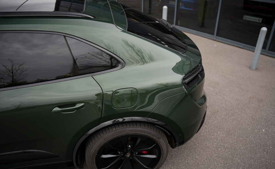 Porsche Macan Turbo 5d