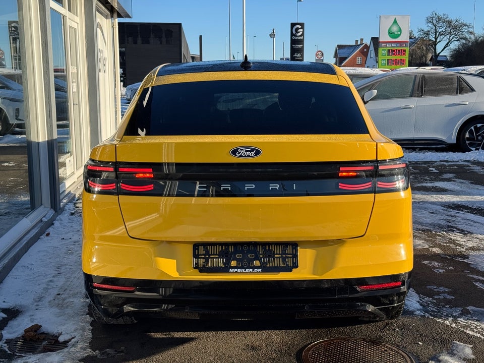 Ford Capri 82 Premium Extended Range 5d