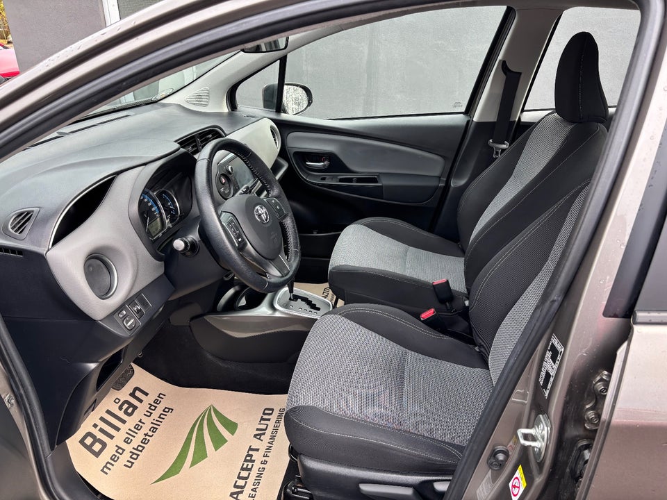 Toyota Yaris 1,5 Hybrid H1 e-CVT 5d