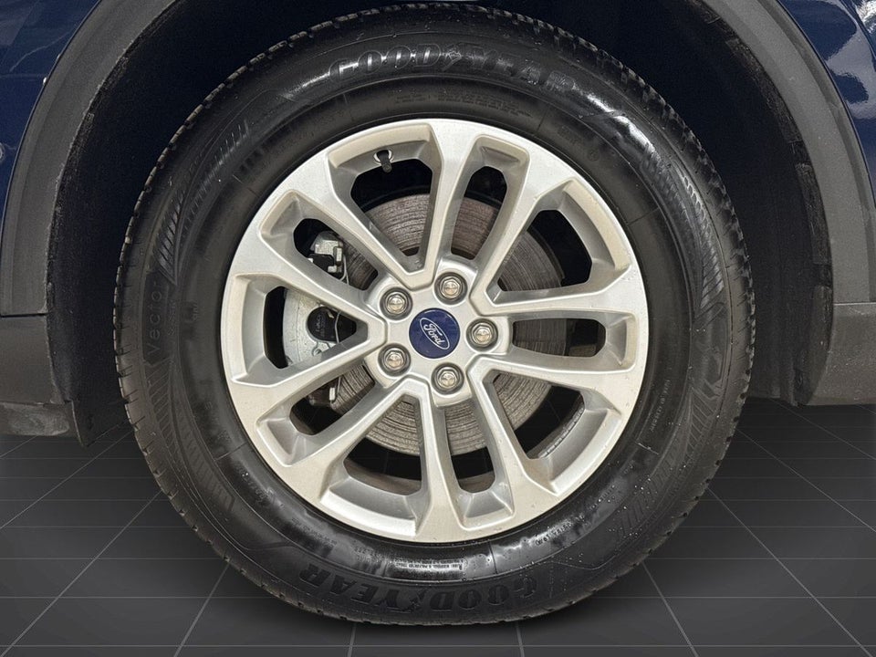 Ford Kuga 2,5 PHEV Titanium CVT 5d