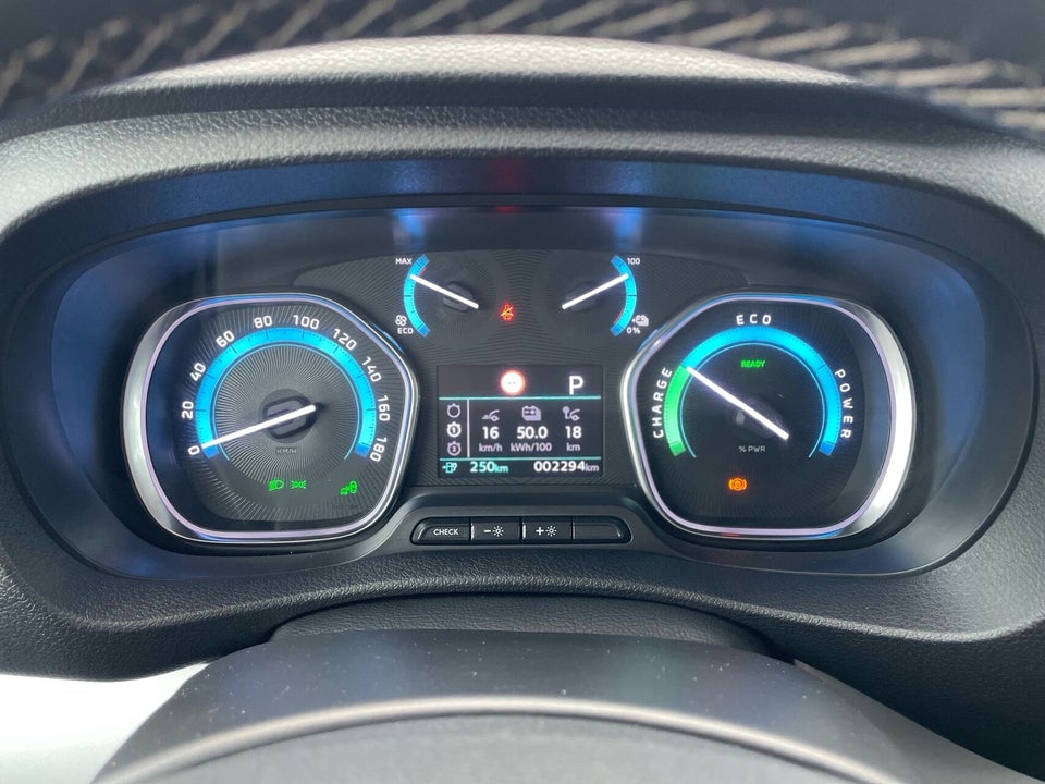 Peugeot e-Expert 75 L2 Ultimate Van