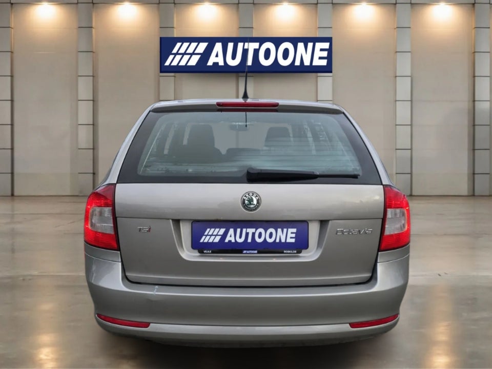 Skoda Octavia 1,8 TSi 160 Ambiente Combi 5d