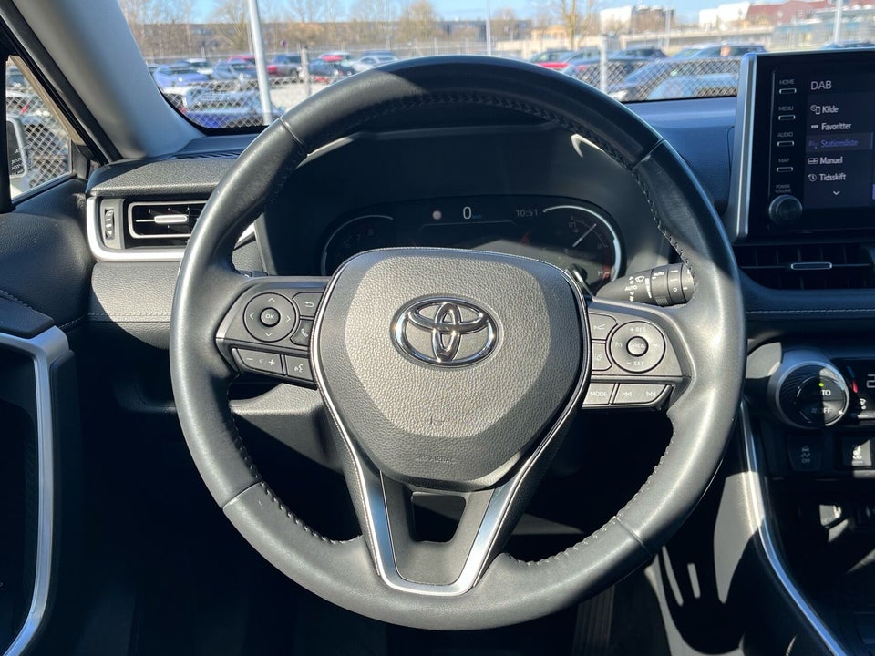 Toyota RAV4 2,0 T3 Comfort e-CVT 5d
