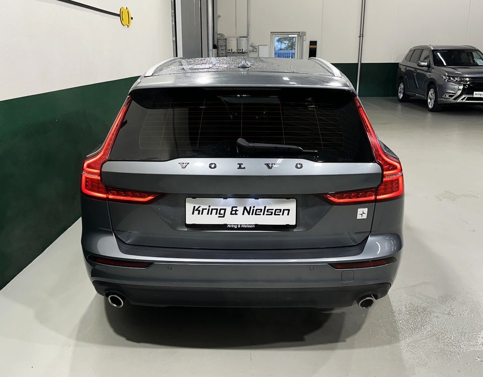 Volvo V60 2,0 T4 190 Momentum aut. 5d