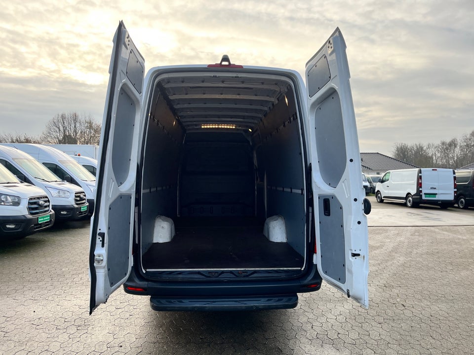Mercedes Sprinter 317 2,0 CDi A4 Kassevogn aut. RWD