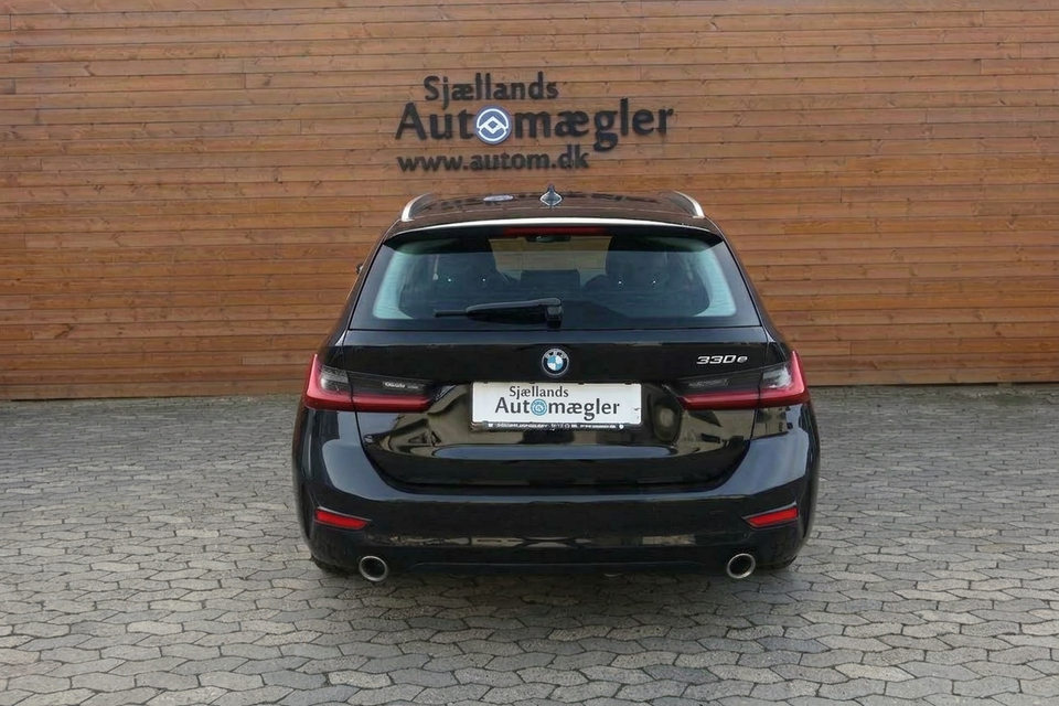 BMW 330e 2,0 Touring Sport Line aut. 5d