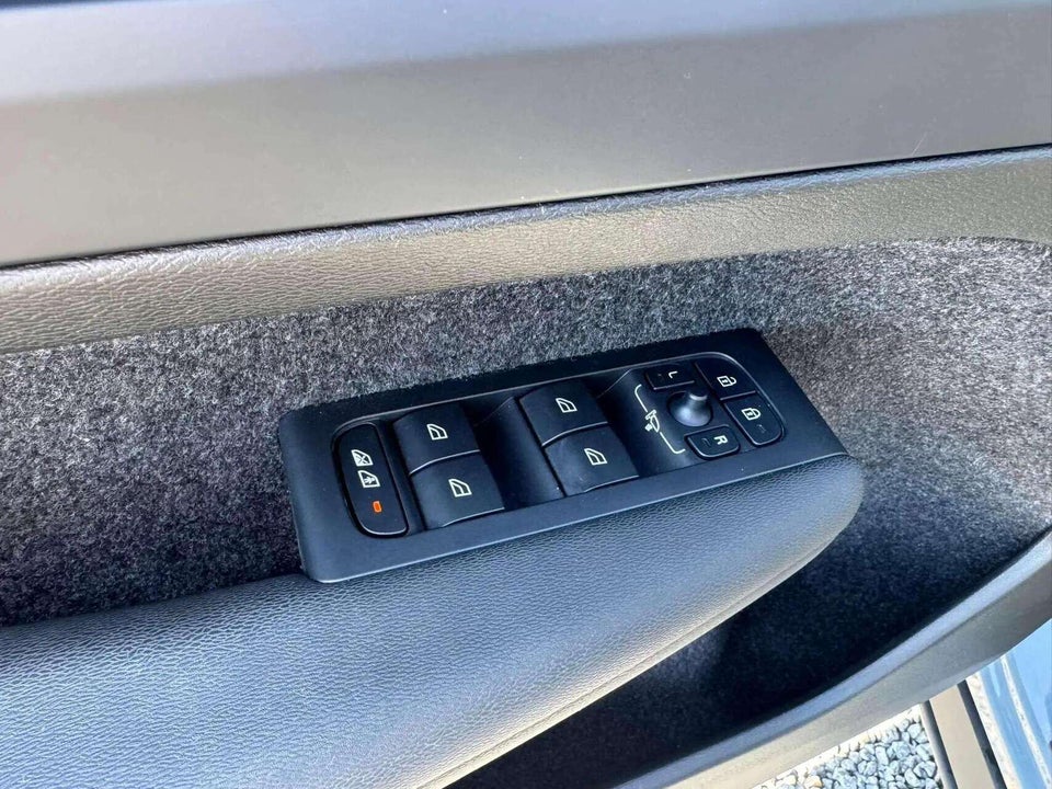 Volvo C40 ReCharge Core 5d