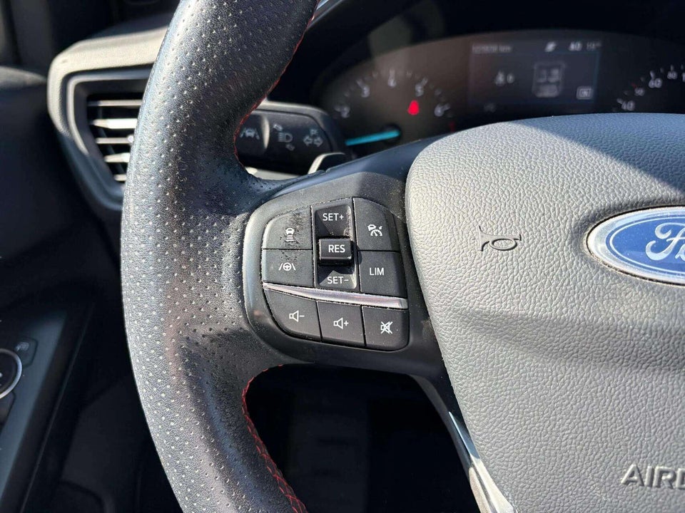 Ford Focus 1,0 EcoBoost ST-Line aut. 5d