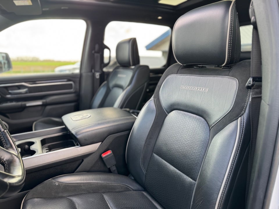 Dodge RAM 1500 5,7 V8 Laramie Crew Cab aut. 4x4 4d