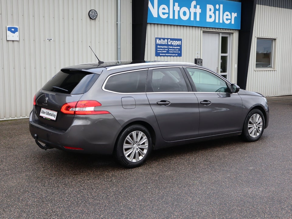 Peugeot 308 1,2 PureTech 130 Selection Sky SW 5d